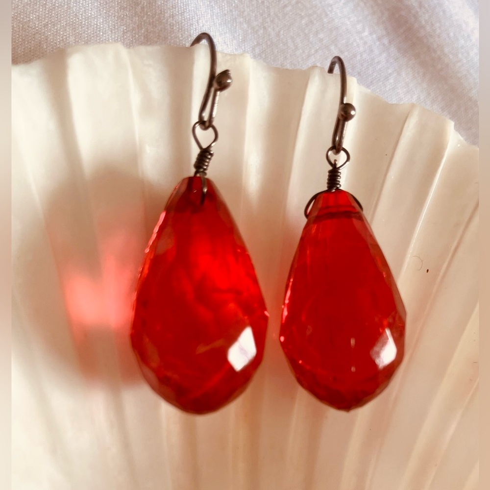 Vintage Crimson Teardrop Pear Shaped Earrings.